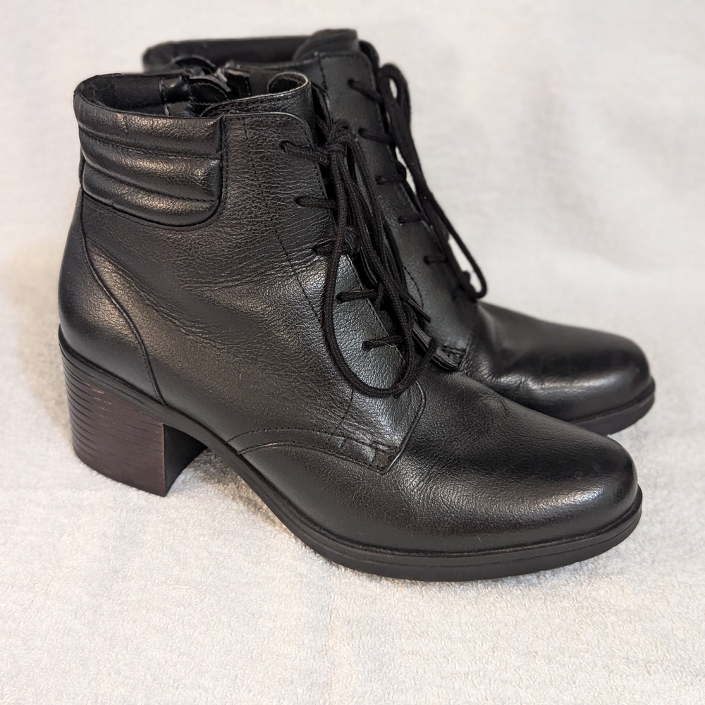 Clarks Women's Zip Up Heeled Booties Black Size 9 M